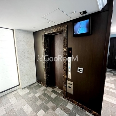 
									ザ・サンメゾン表参道　エレベーター