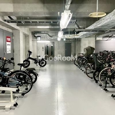 
									三田聖坂ガーデンレジデンス 共用部写真13