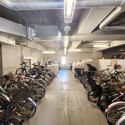 
									テラス渋谷美竹 駐輪場