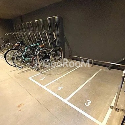 
									ブランズ文京本郷一丁目 駐輪場写真