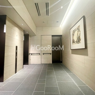 
									ザ・パークハウスグラン三番町26　エレベーターホール2