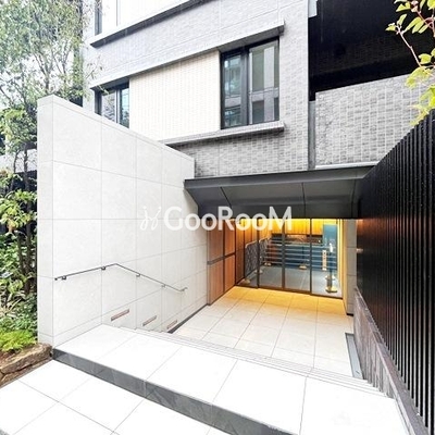 
									パークホームズ文京小石川ヒルテラス エントランス