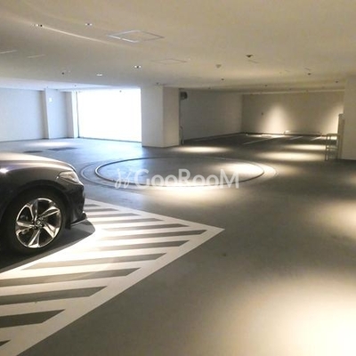 
									ディアナコート目黒 駐車場