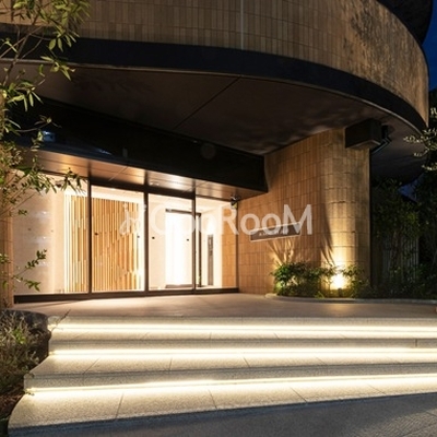 
									パークホームズ十条 エントランス4